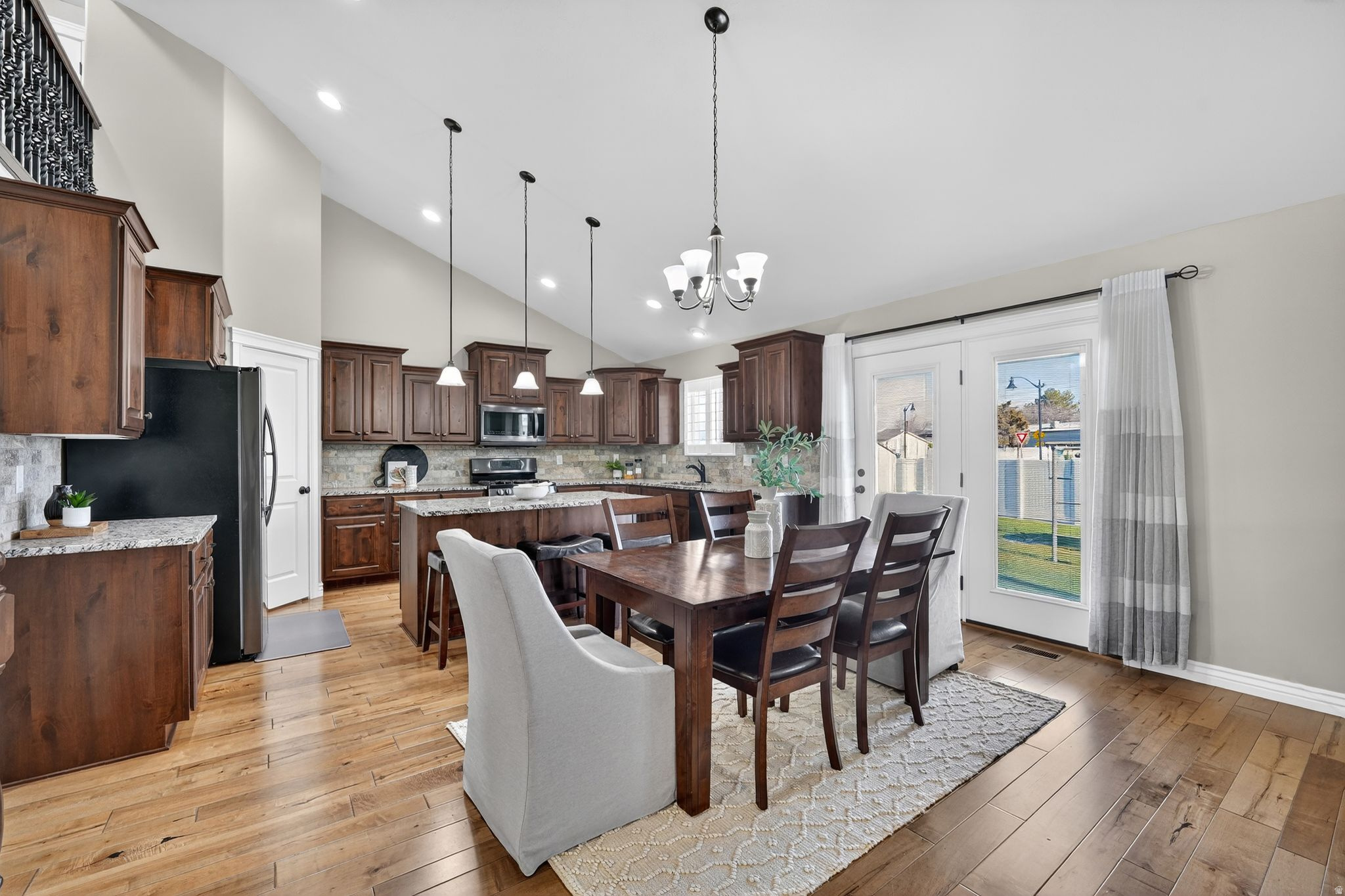 Syracuse, Utah, 84075, United States, 5 Bedrooms Bedrooms, ,3 BathroomsBathrooms,Residential,For Sale,2003414