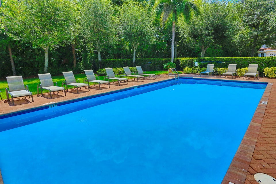 Delray Beach, Florida, 33484, United States, 4 Bedrooms Bedrooms, ,3 BathroomsBathrooms,Residential,For Sale,1943526