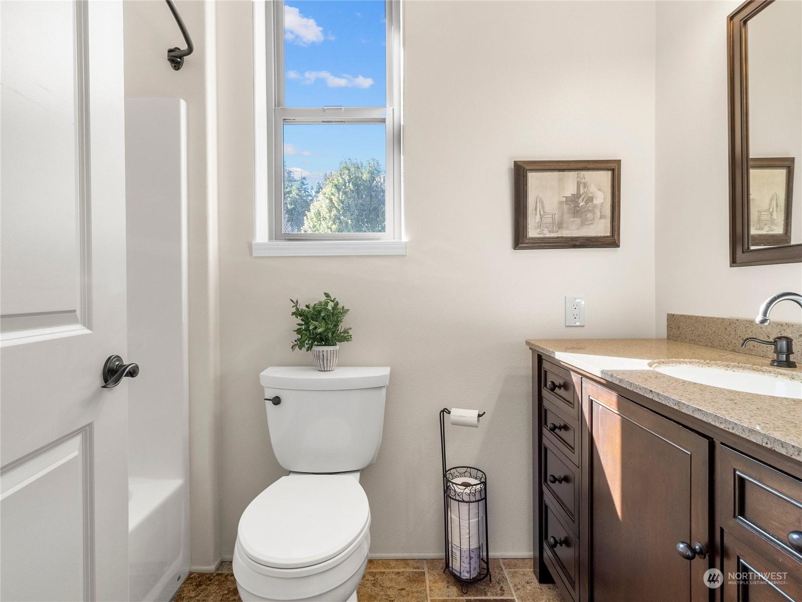LONG BEACH, Washington, 98624, United States, 3 Bedrooms Bedrooms, ,4 BathroomsBathrooms,Residential,For Sale,1827835