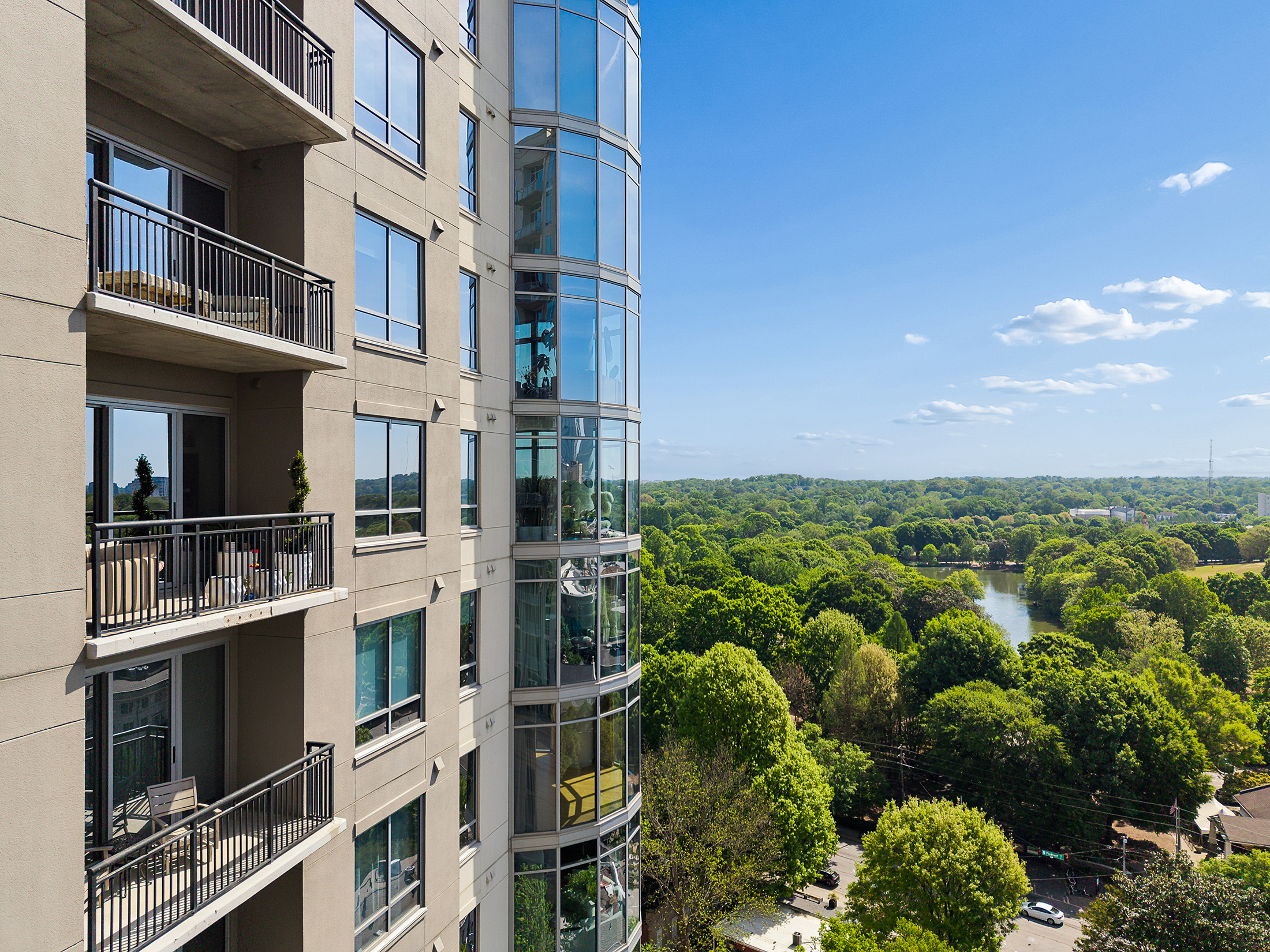  Exceptional One Bedroom Residence at Luxe - 物件實景