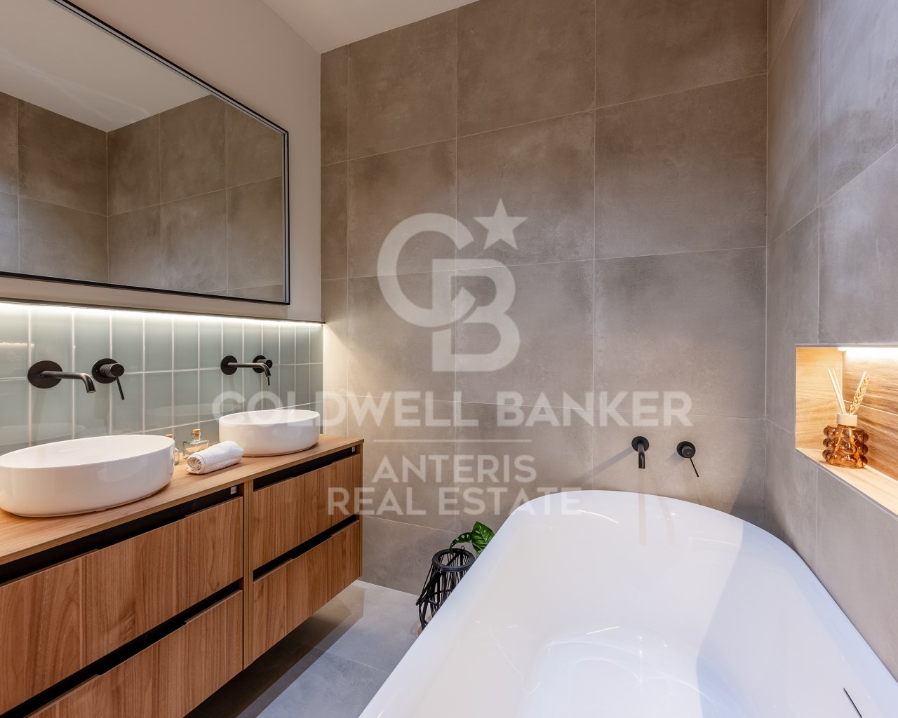 Barcelona, Barcelona, Eixample Barcelona, Barcelon, Barcelona, Catalonia, ES, 3 Bedrooms Bedrooms, ,2 BathroomsBathrooms,Residential,For Sale,Barcelona, Barcelona, Eixample Barcelona, Barcelon,1659097