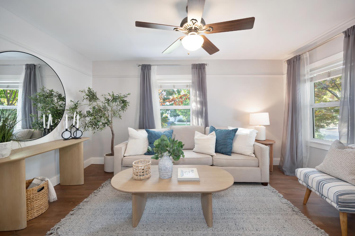 Sacramento, California, 95817, United States, 2 Bedrooms Bedrooms, ,1 BathroomBathrooms,Residential,For Sale,1991606