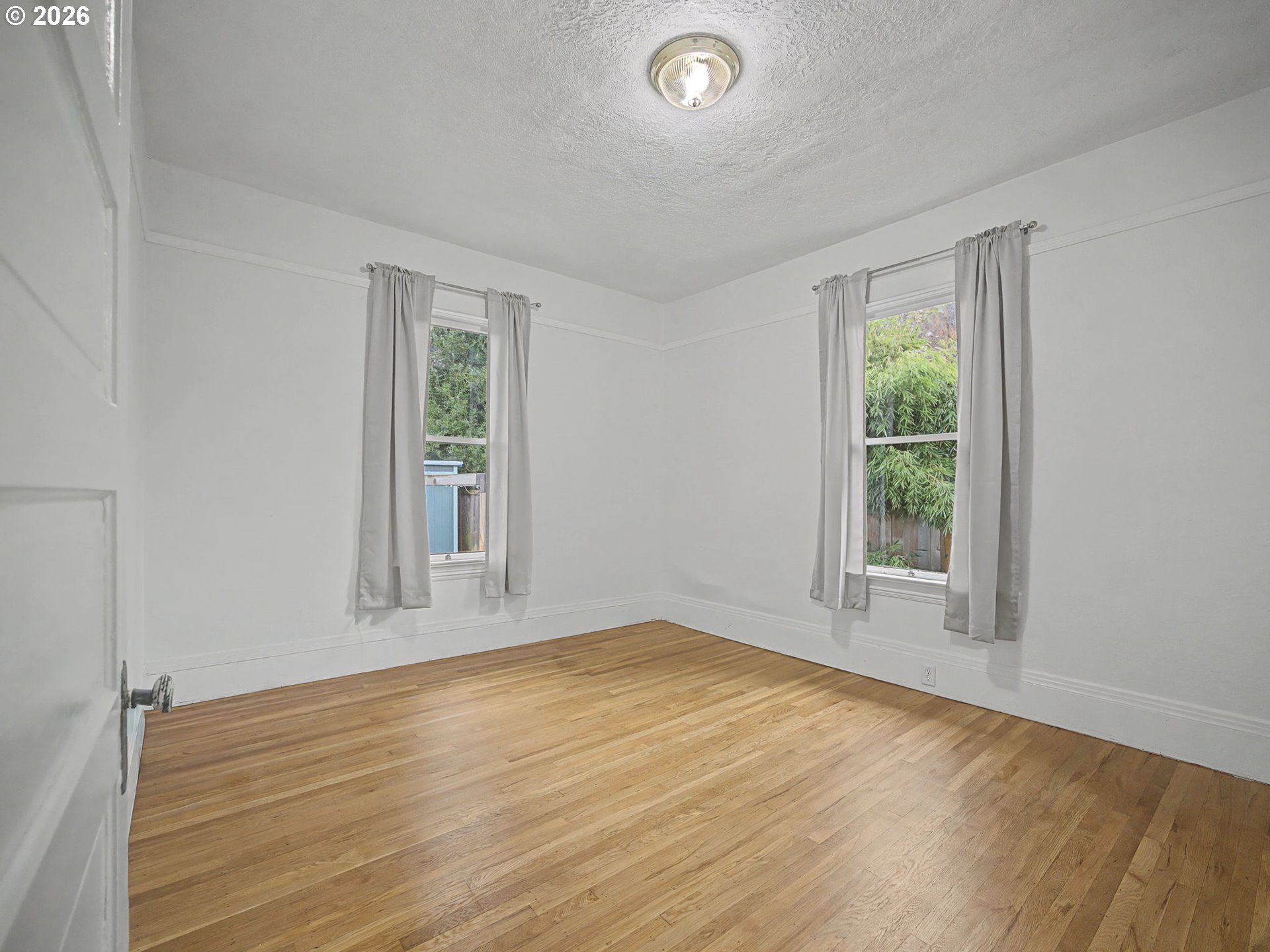 Portland, Oregon, 97212, United States, 5 Bedrooms Bedrooms, ,3 BathroomsBathrooms,Residential,For Sale,2043589