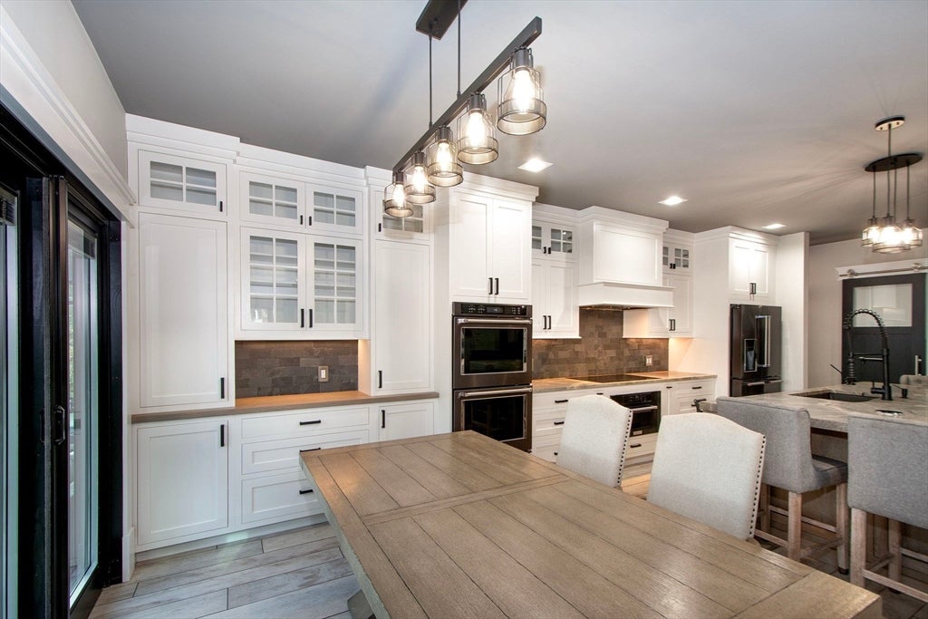 Carver, Massachusetts, 02330, United States, 5 Bedrooms Bedrooms, ,6 BathroomsBathrooms,Residential,For Sale,2005561