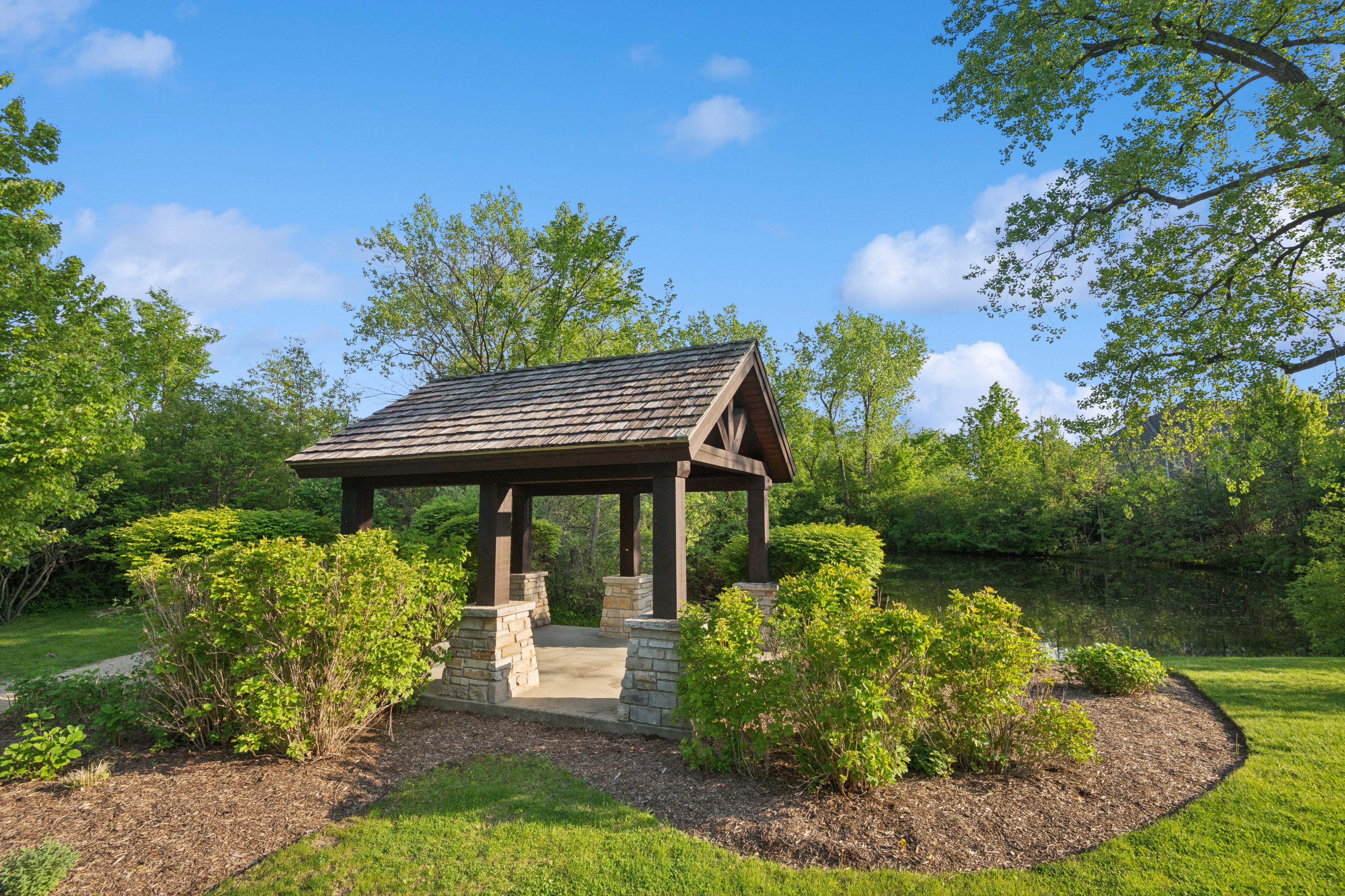  Exceptional Custom Shingle-style Residence - 物件實景