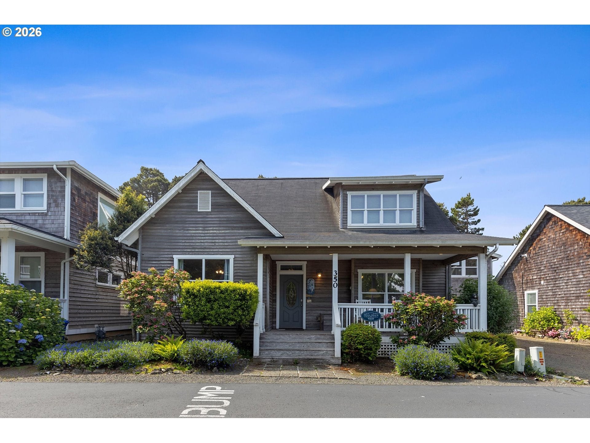 Bella Beach Dr, Depoe Bay, OR 97341