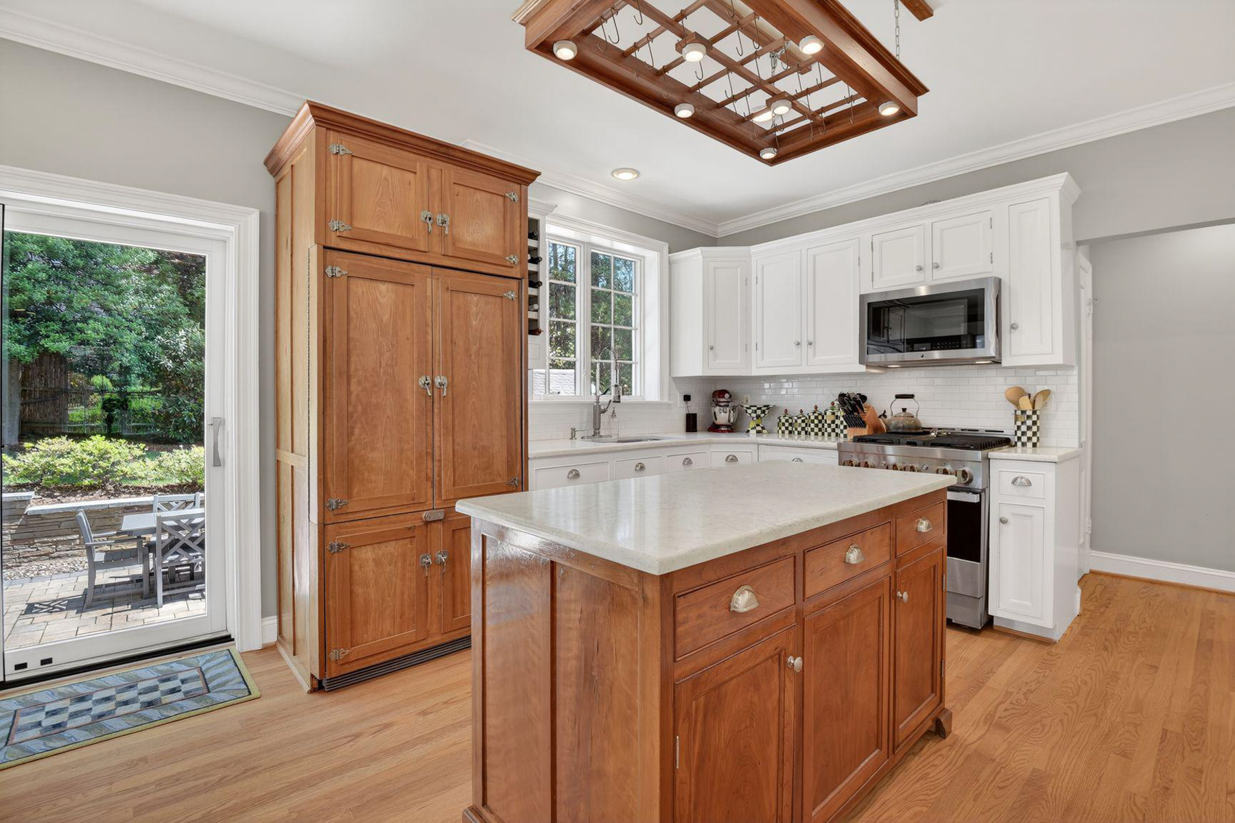  5909 Madawaska Road, Bethesda, MD, 20816 - 物件實景