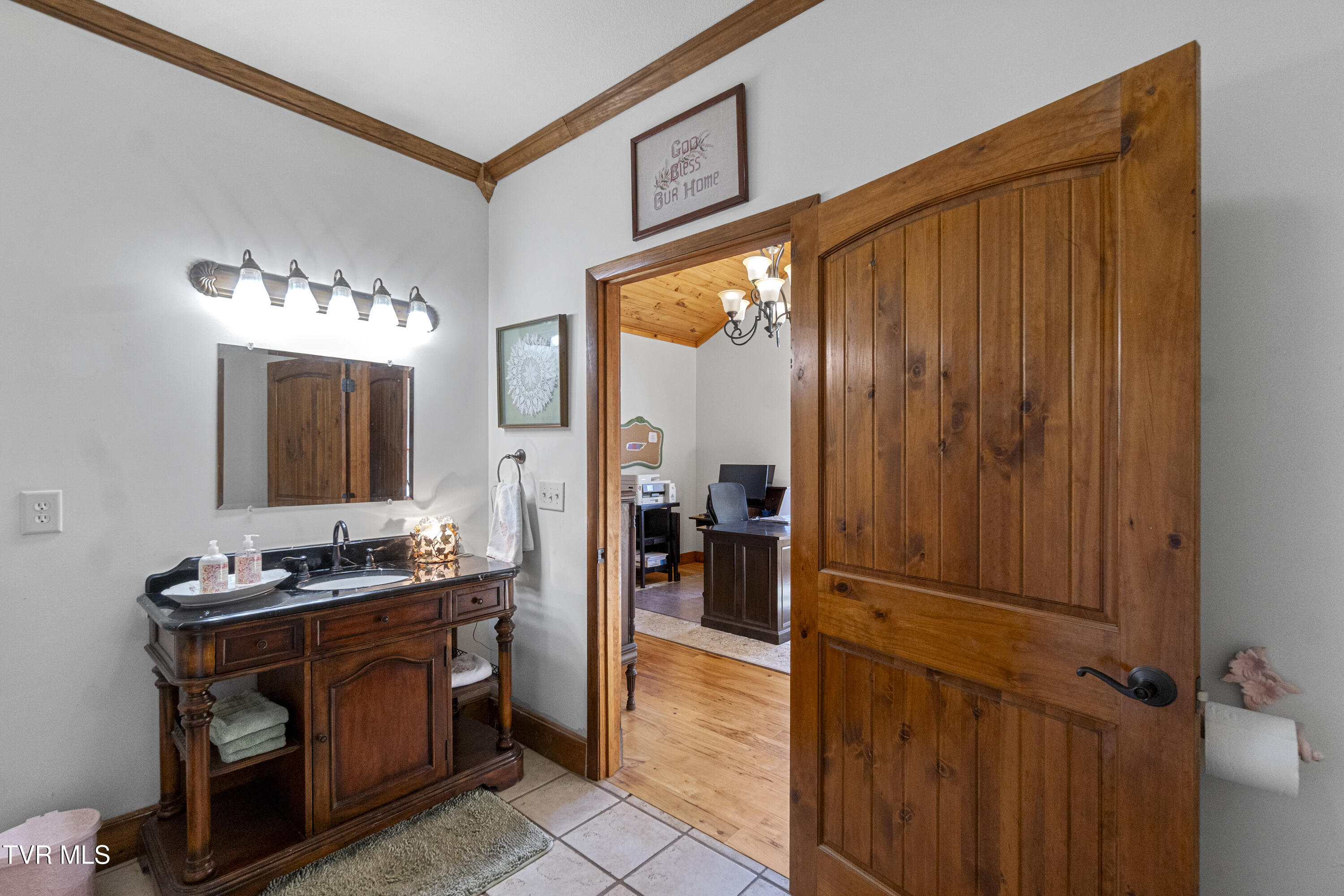 Parrottsville, Tennessee, 37843, United States, 5 Bedrooms Bedrooms, ,4 BathroomsBathrooms,Residential,For Sale,2005757