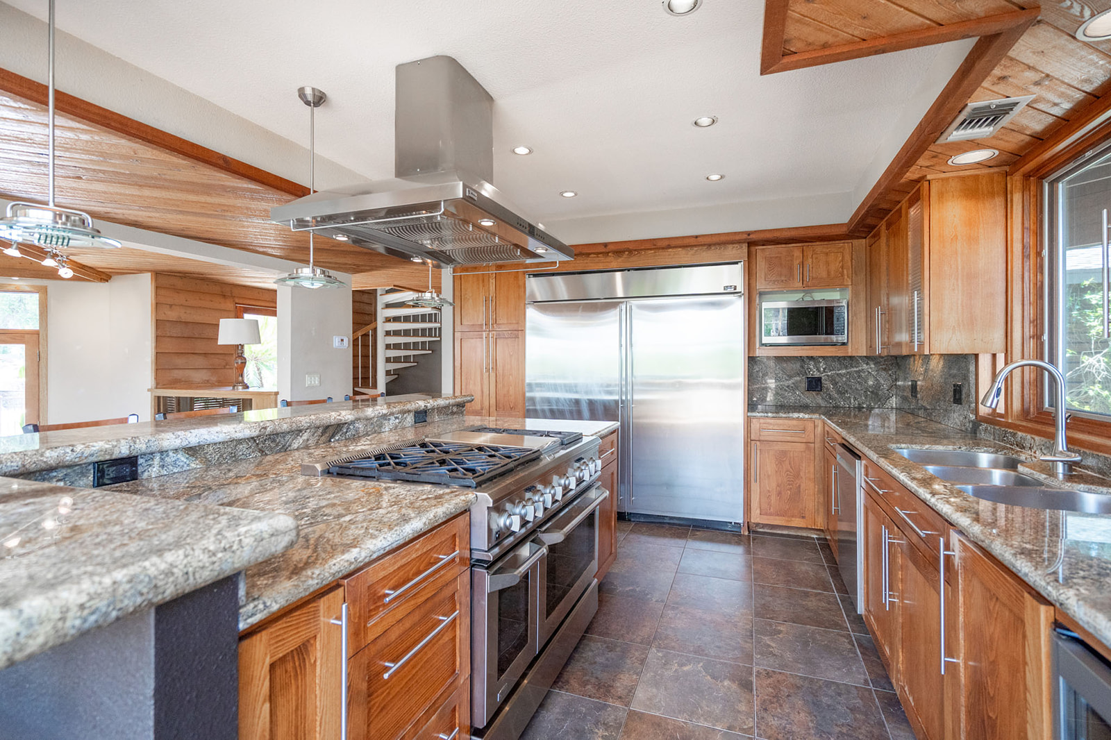Hemet, California, 92544, United States, 6 Bedrooms Bedrooms, ,6 BathroomsBathrooms,Residential,For Sale,1849818