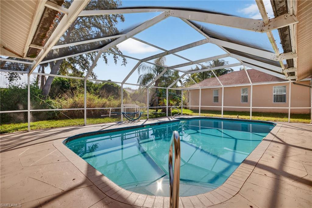 Fort Myers, Florida, 33919, United States, 3 Bedrooms Bedrooms, ,2 BathroomsBathrooms,Residential,For Sale,1995652