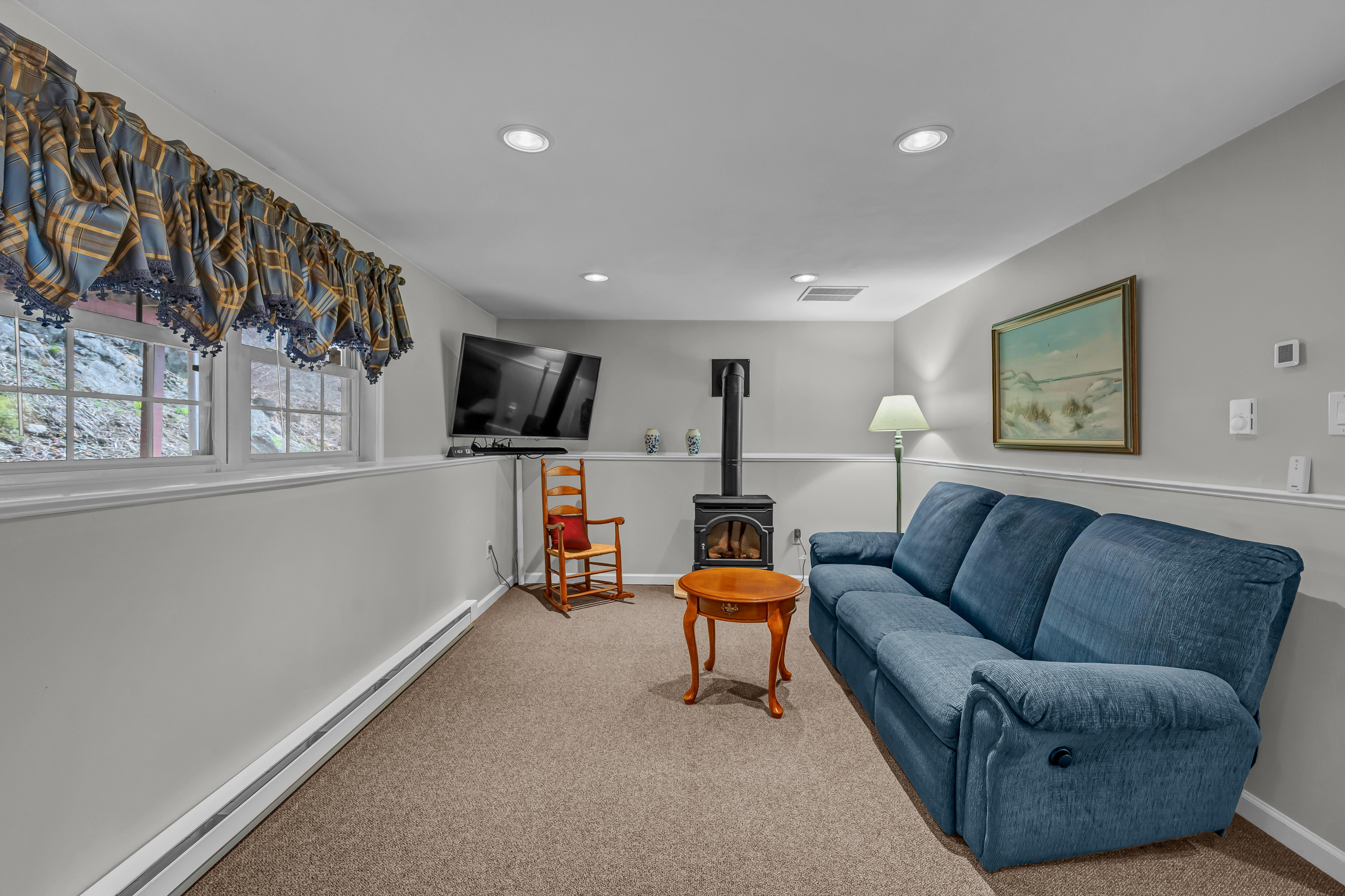  Beautifully Maintained Home - 物件實景