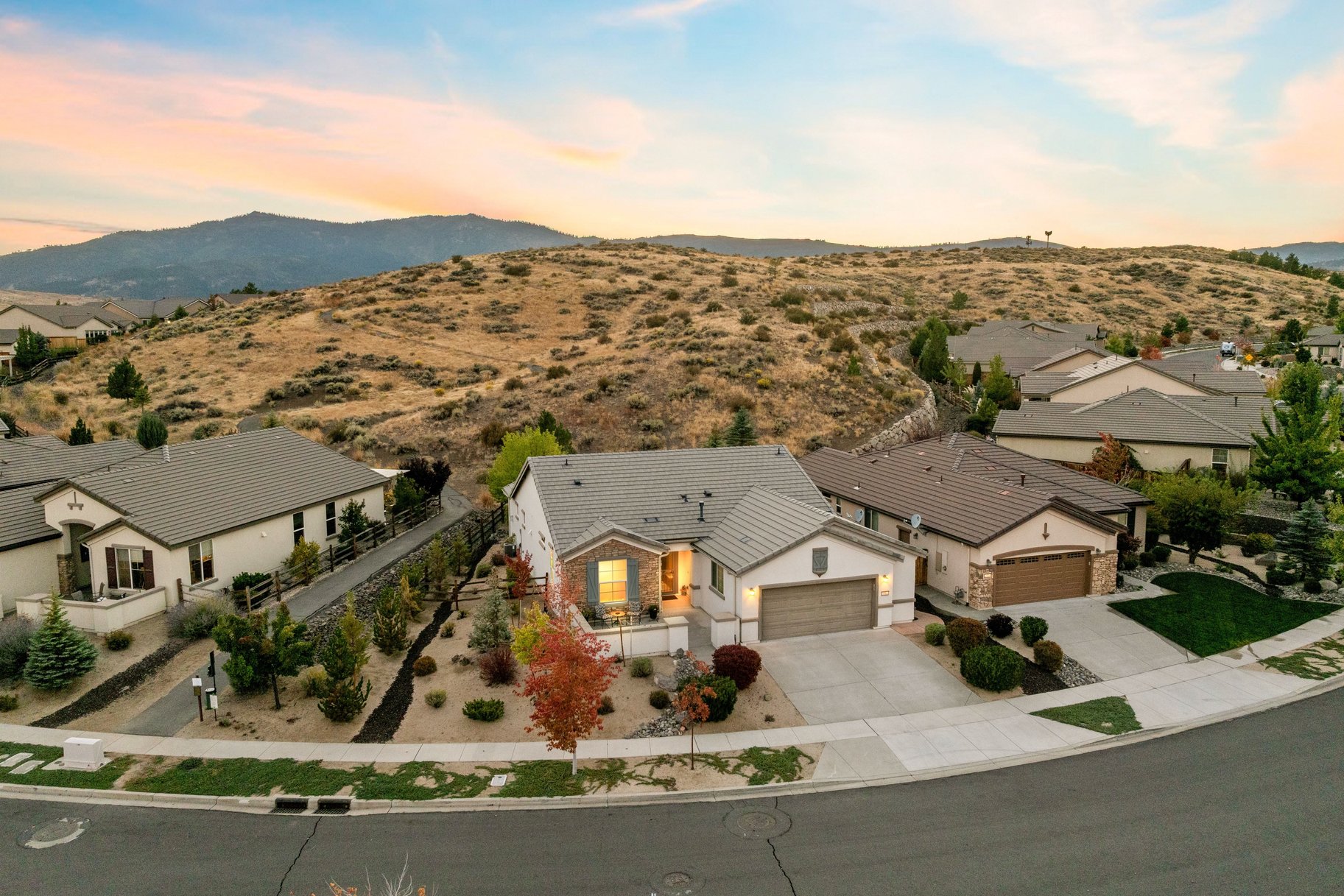  Welcome home to 1115 Sugar Creek Trail - 物件實景