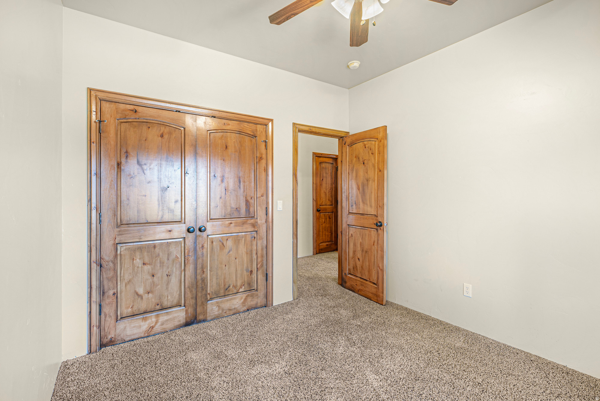 Herriman, Utah, 84096, United States, 3 Bedrooms Bedrooms, ,5 BathroomsBathrooms,Residential,For Sale,1991889