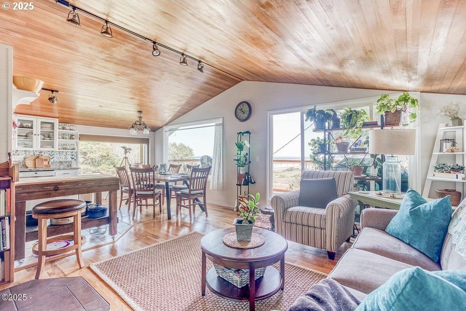 South Beach, Oregon, 97366, United States, 2 Bedrooms Bedrooms, ,2 BathroomsBathrooms,Residential,For Sale,1762023