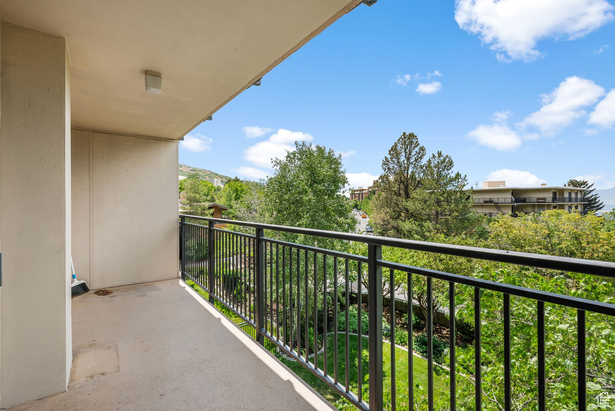 Salt Lake City, Utah, 84108, United States, 2 Bedrooms Bedrooms, ,1 BathroomBathrooms,Residential,For Sale,1882344