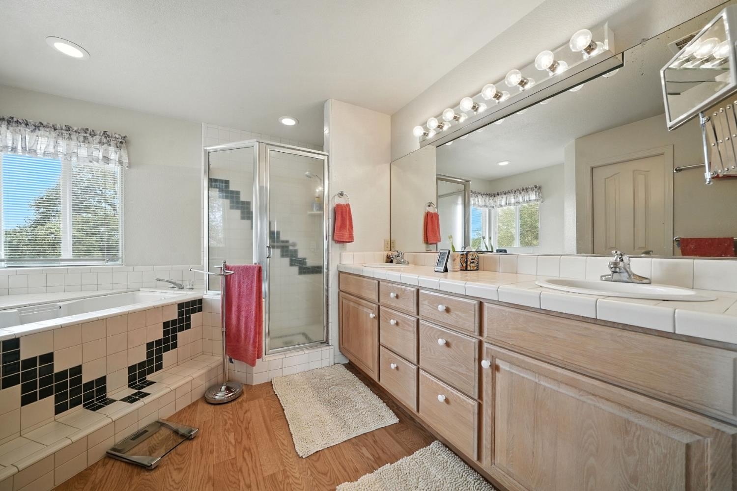 Wallace, California, 95254, United States, 4 Bedrooms Bedrooms, ,3 BathroomsBathrooms,Residential,For Sale,1976011