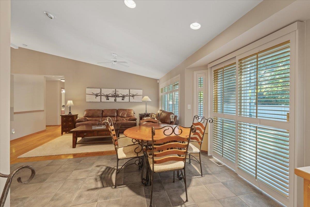 Spokane, Washington, 99223, United States, 3 Bedrooms Bedrooms, ,2 BathroomsBathrooms,Residential,For Sale,1891426