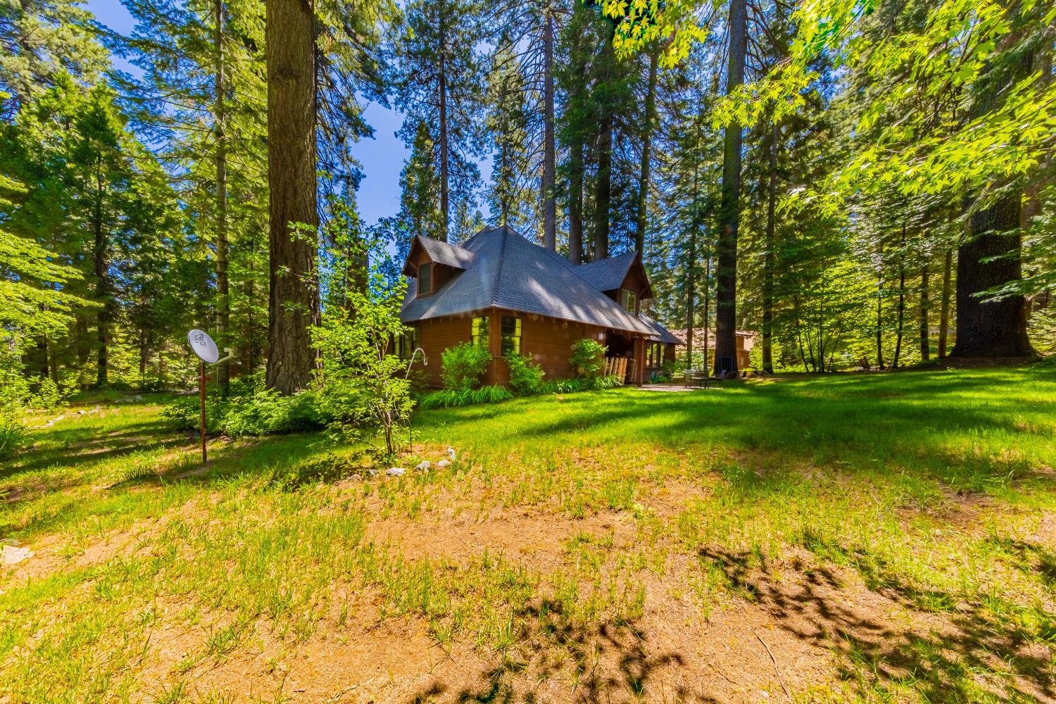 Fish Camp, California, 93623, United States, 5 Bedrooms Bedrooms, ,2 BathroomsBathrooms,Residential,For Sale,1869903