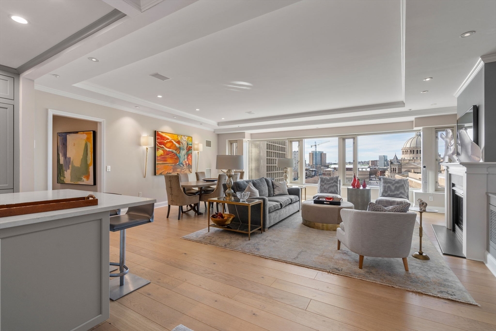 Boston, Massachusetts, 02199, United States, 3 Bedrooms Bedrooms, ,3 BathroomsBathrooms,Residential,For Sale,1940659