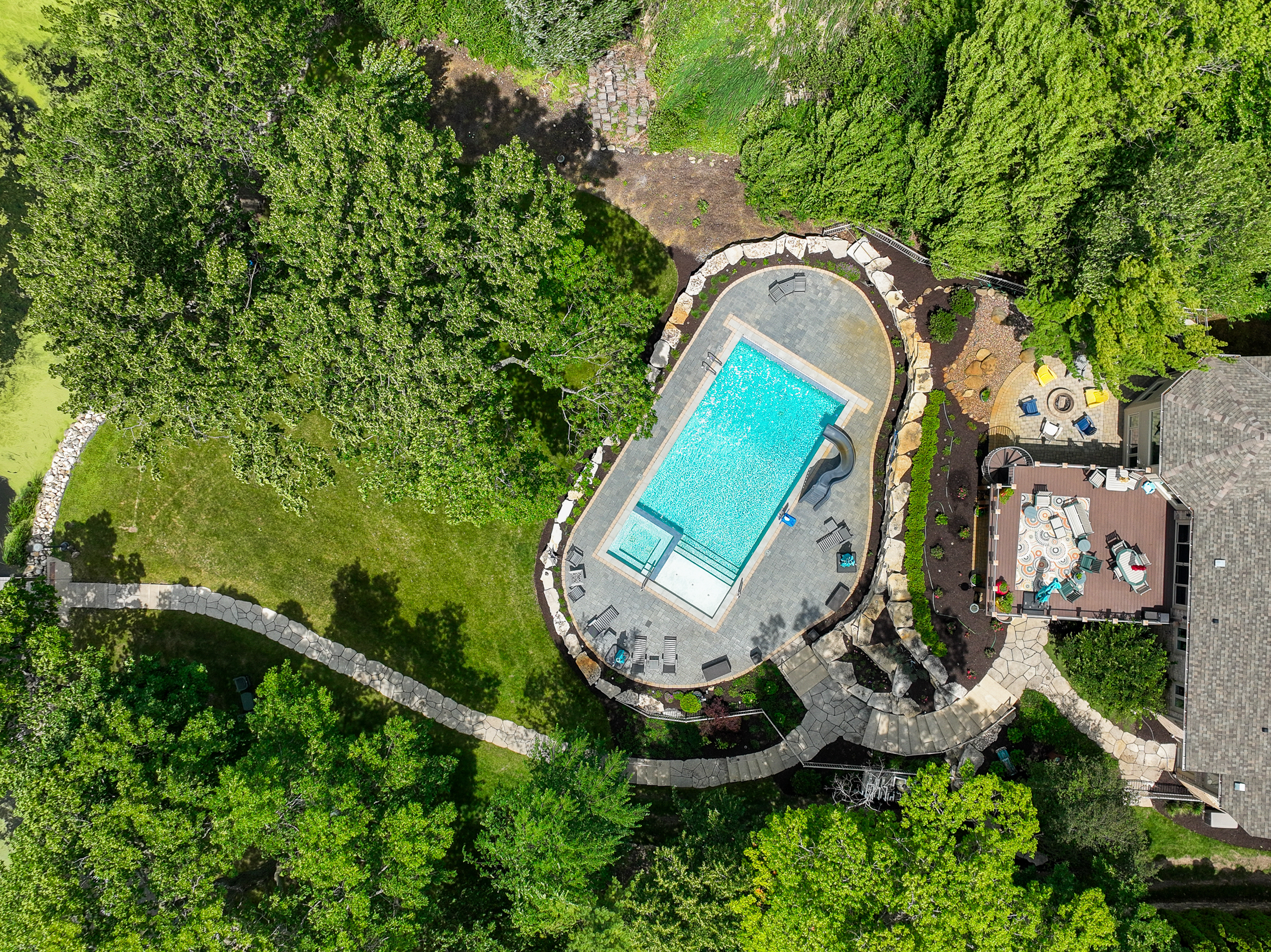  The Pinnacle of Luxury Living: 2.3-Acre Private Tichigan Lake Estate - 物件實景