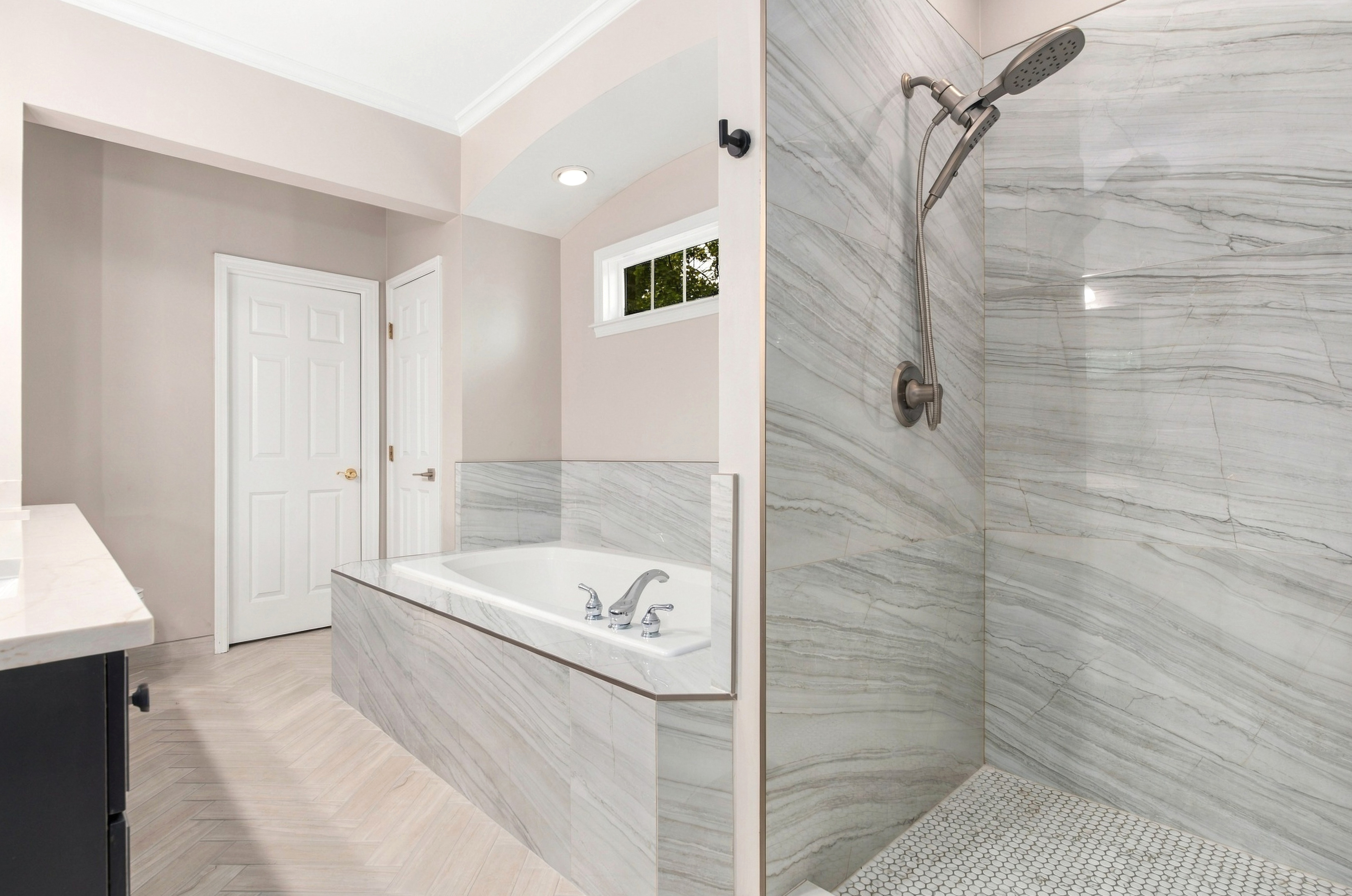  Highly Desirable Naperville Station End Unit - 物件實景