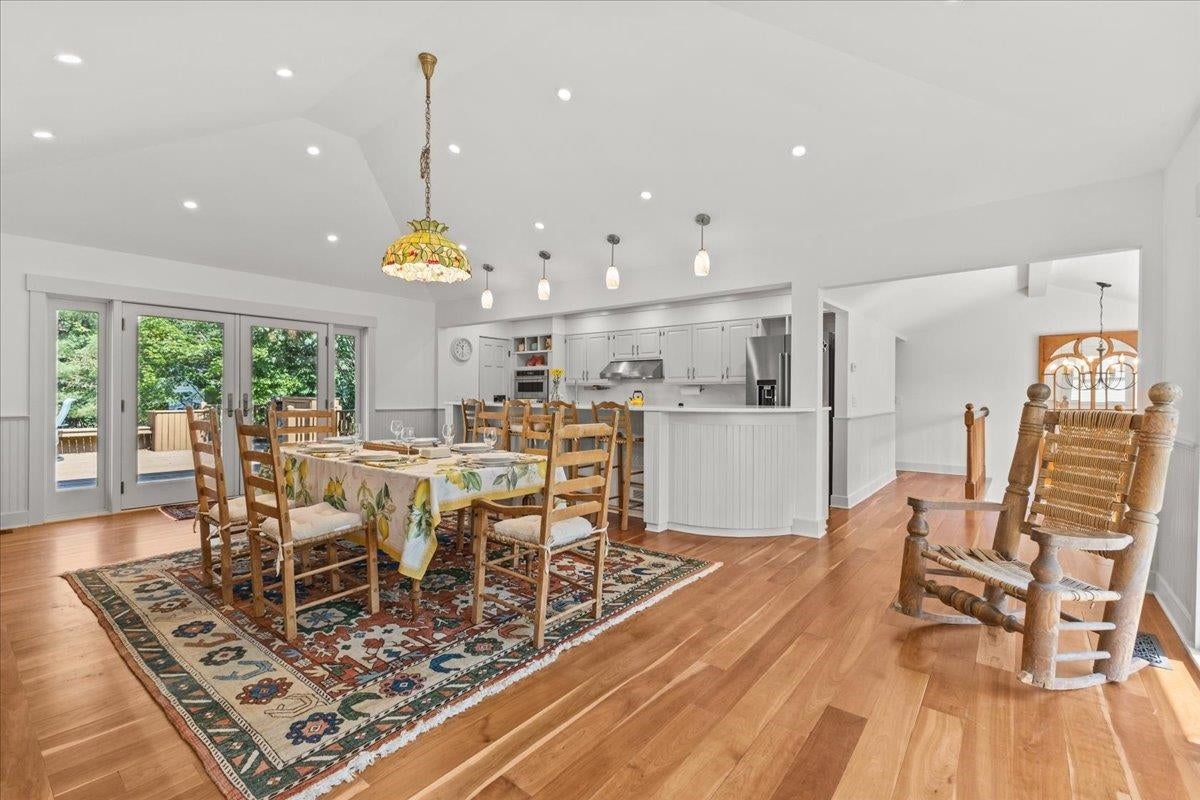 Stowe, Vermont, 05672, United States, 4 Bedrooms Bedrooms, ,3 BathroomsBathrooms,Residential,For Sale,1890997