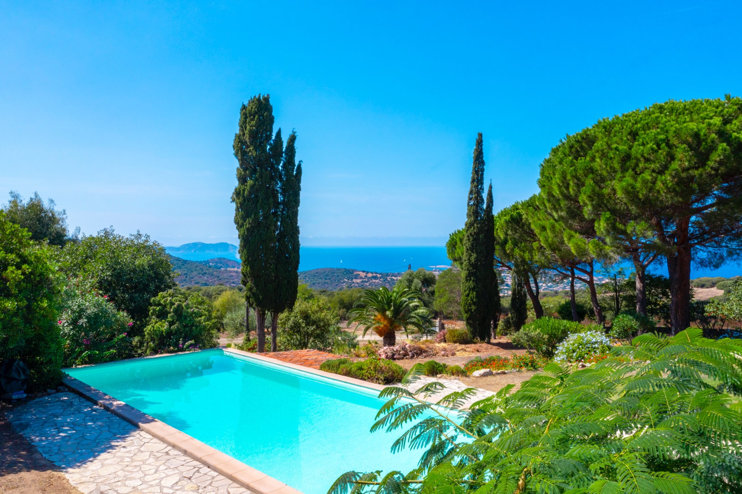  SALE : Superb property of 1.3 hectares overlooking the sea - Swimming pool - Lu… - 物件實景