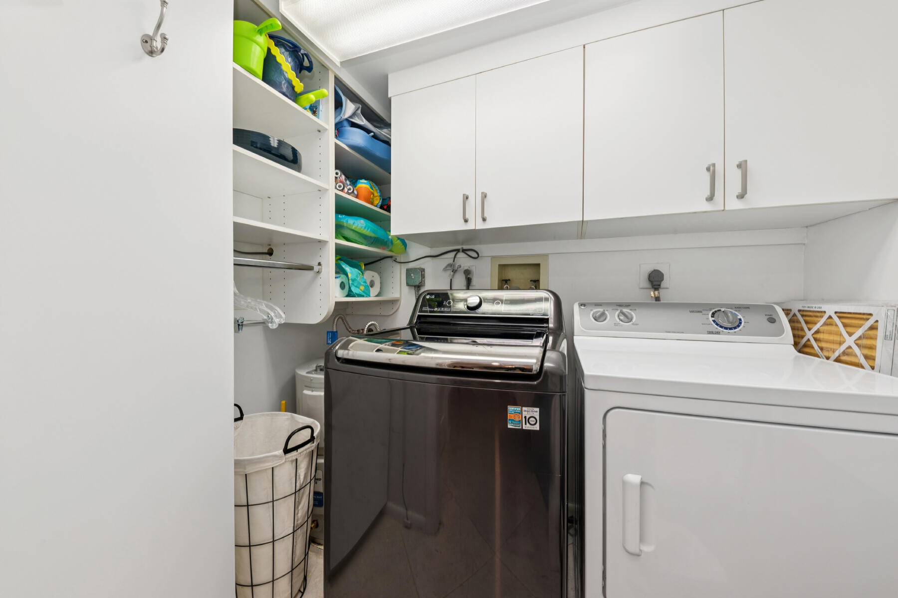 Highland Beach, Florida, 33487, United States, 2 Bedrooms Bedrooms, ,2 BathroomsBathrooms,Residential,For Sale,1912479