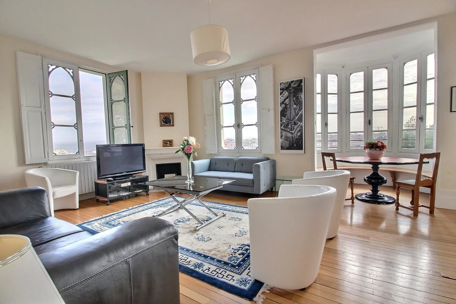 Arcachon, New Aquitaine, 33120, FR, 5 Bedrooms Bedrooms, ,3 BathroomsBathrooms,Residential,For Sale,1628138