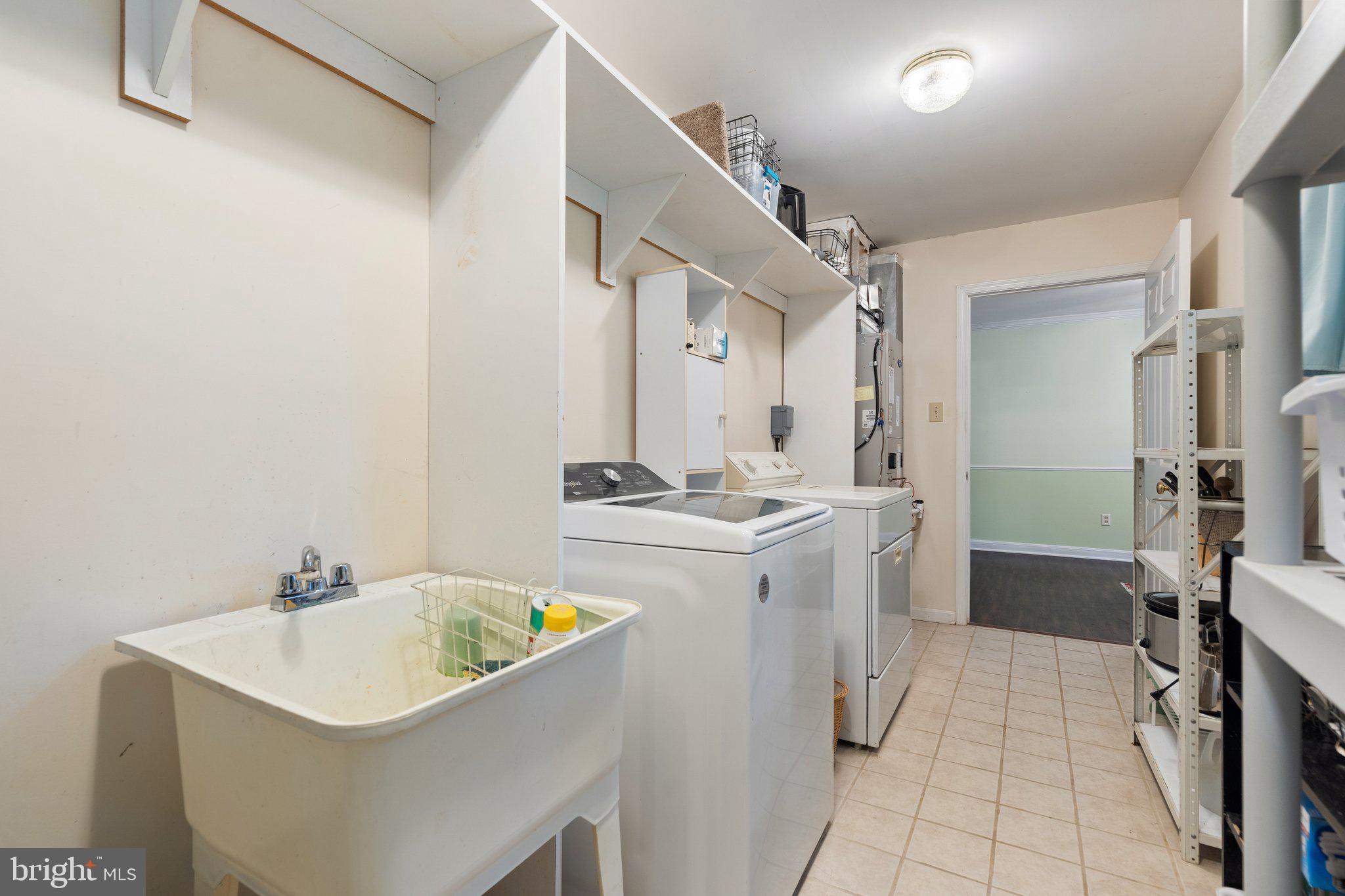 Warrenton, Virginia, 20187, United States, ,Residential,For Sale,1943108