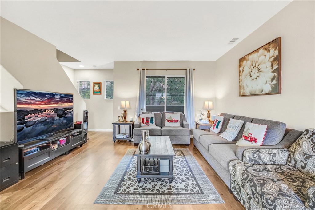 Lakewood, California, 90715, United States, 3 Bedrooms Bedrooms, ,4 BathroomsBathrooms,Residential,For Sale,1860565