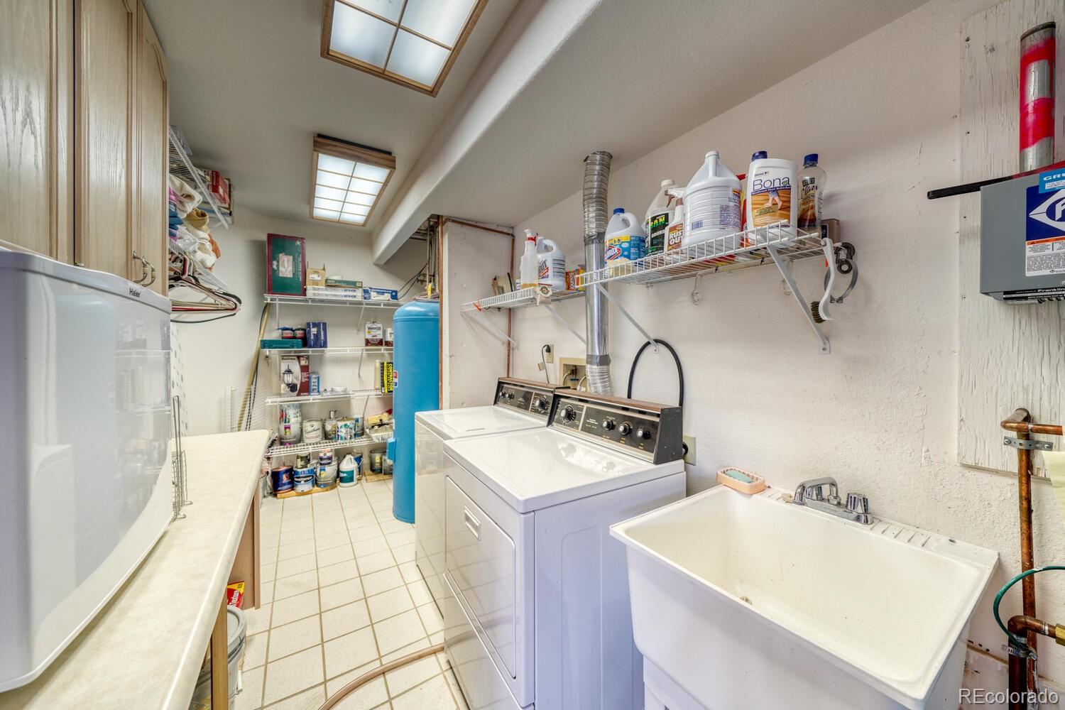 Twin Lakes, Colorado, 81251, United States, 2 Bedrooms Bedrooms, ,3 BathroomsBathrooms,Residential,For Sale,1989708