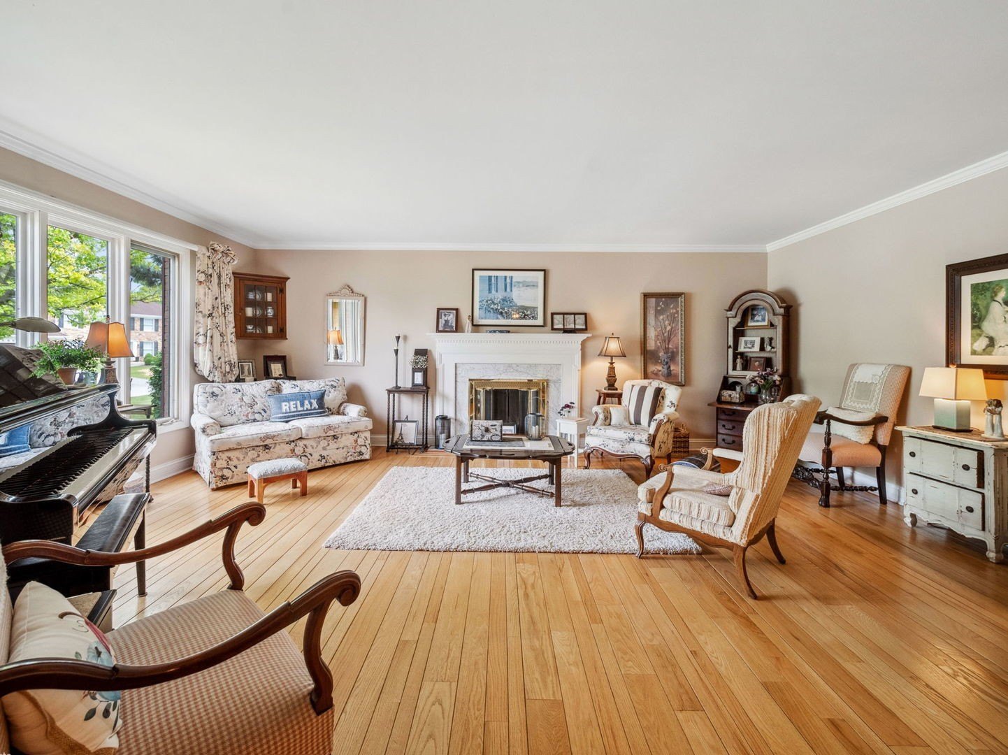 Oak Brook, Illinois, 60523, United States, 5 Bedrooms Bedrooms, ,3 BathroomsBathrooms,Residential,For Sale,1944795