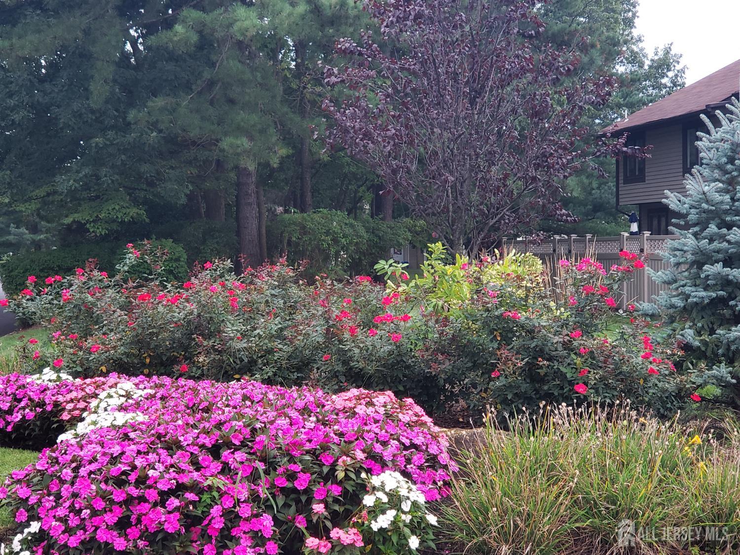 Sayreville, New Jersey, 08859, United States, 2 Bedrooms Bedrooms, ,3 BathroomsBathrooms,Residential,For Sale,1963206