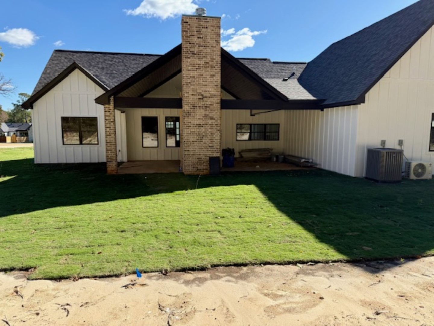 Tyler, Texas, 75706, United States, 4 Bedrooms Bedrooms, ,4 BathroomsBathrooms,Residential,For Sale,1983227