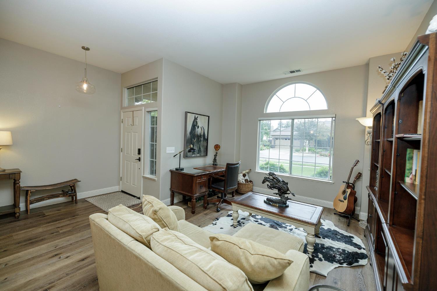 Turlock, California, 95382, United States, 4 Bedrooms Bedrooms, ,2 BathroomsBathrooms,Residential,For Sale,1987416