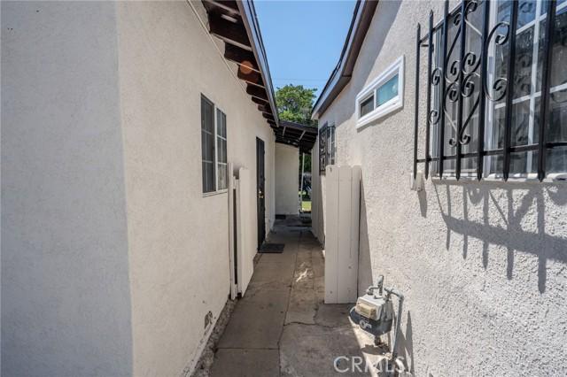 Compton, California, 90222, United States, 2 Bedrooms Bedrooms, ,1 BathroomBathrooms,Residential,For Sale,1981814