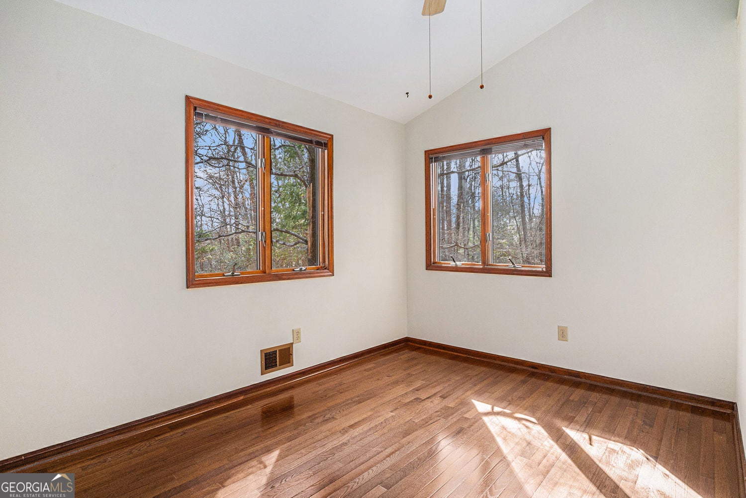 Dahlonega, Georgia, 30533, United States, 3 Bedrooms Bedrooms, ,2 BathroomsBathrooms,Residential,For Sale,1858994