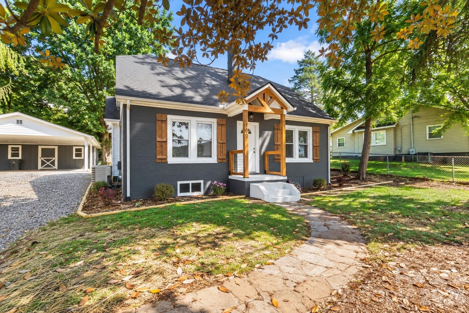 Tate St, Marion, NC 28752