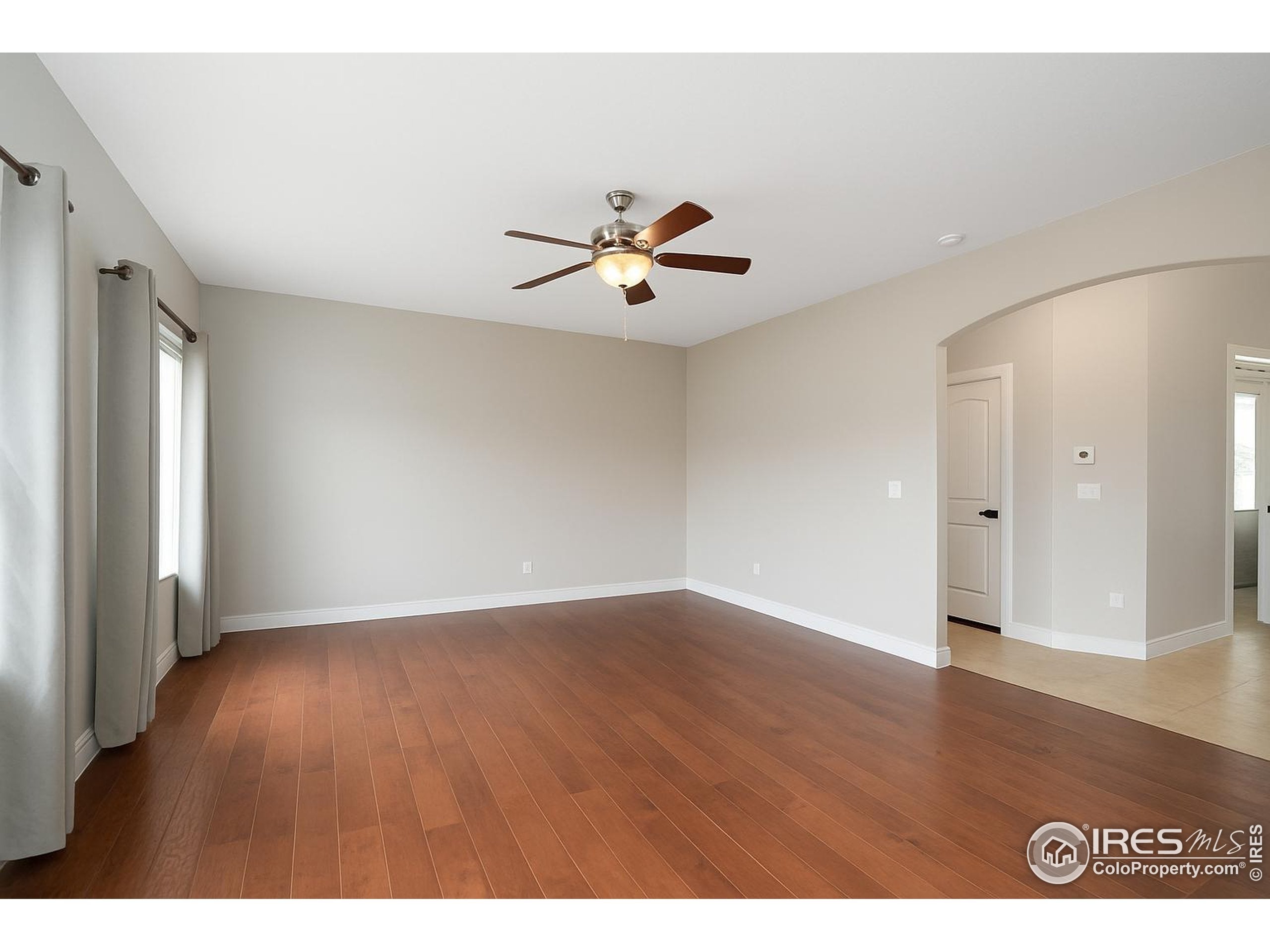 Windsor, Colorado, 80550, United States, 5 Bedrooms Bedrooms, ,4 BathroomsBathrooms,Residential,For Sale,1938748