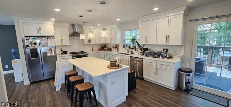 Keansburg Boro, New Jersey, 07734, United States, 4 Bedrooms Bedrooms, ,3 BathroomsBathrooms,Residential,For Sale,1944919
