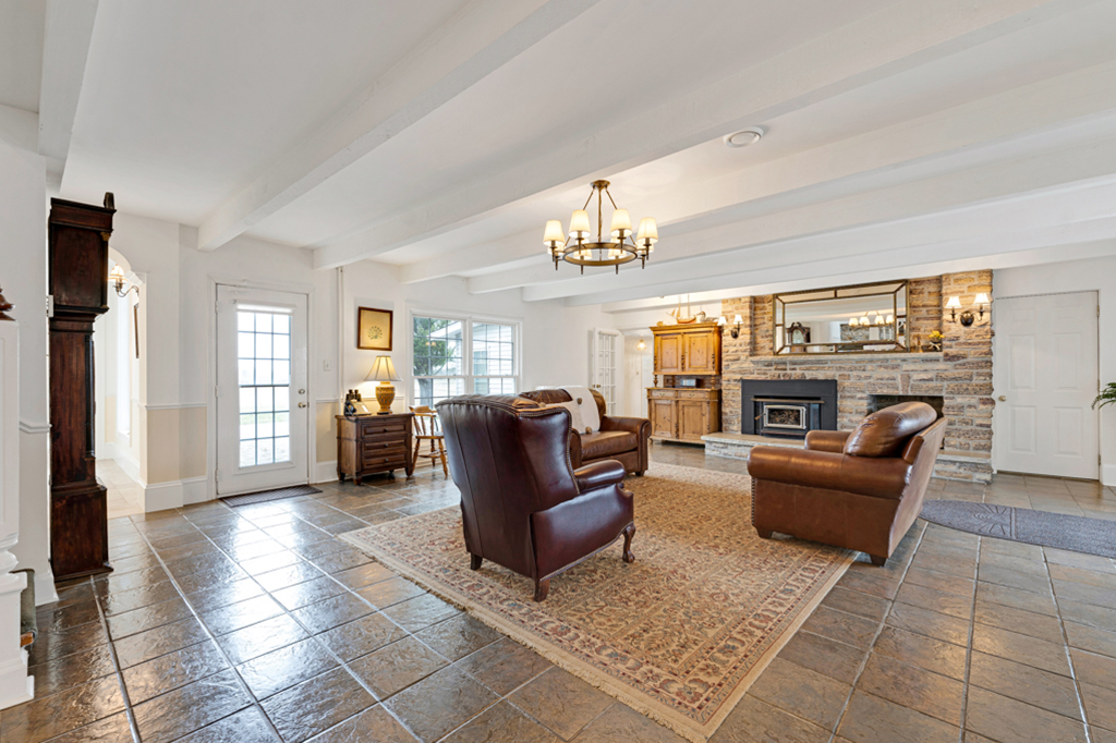 Drummond-North Elmsley, Ontario, K7H0G5, CA, 8 Bedrooms Bedrooms, ,7 BathroomsBathrooms,Residential,For Sale,1991661