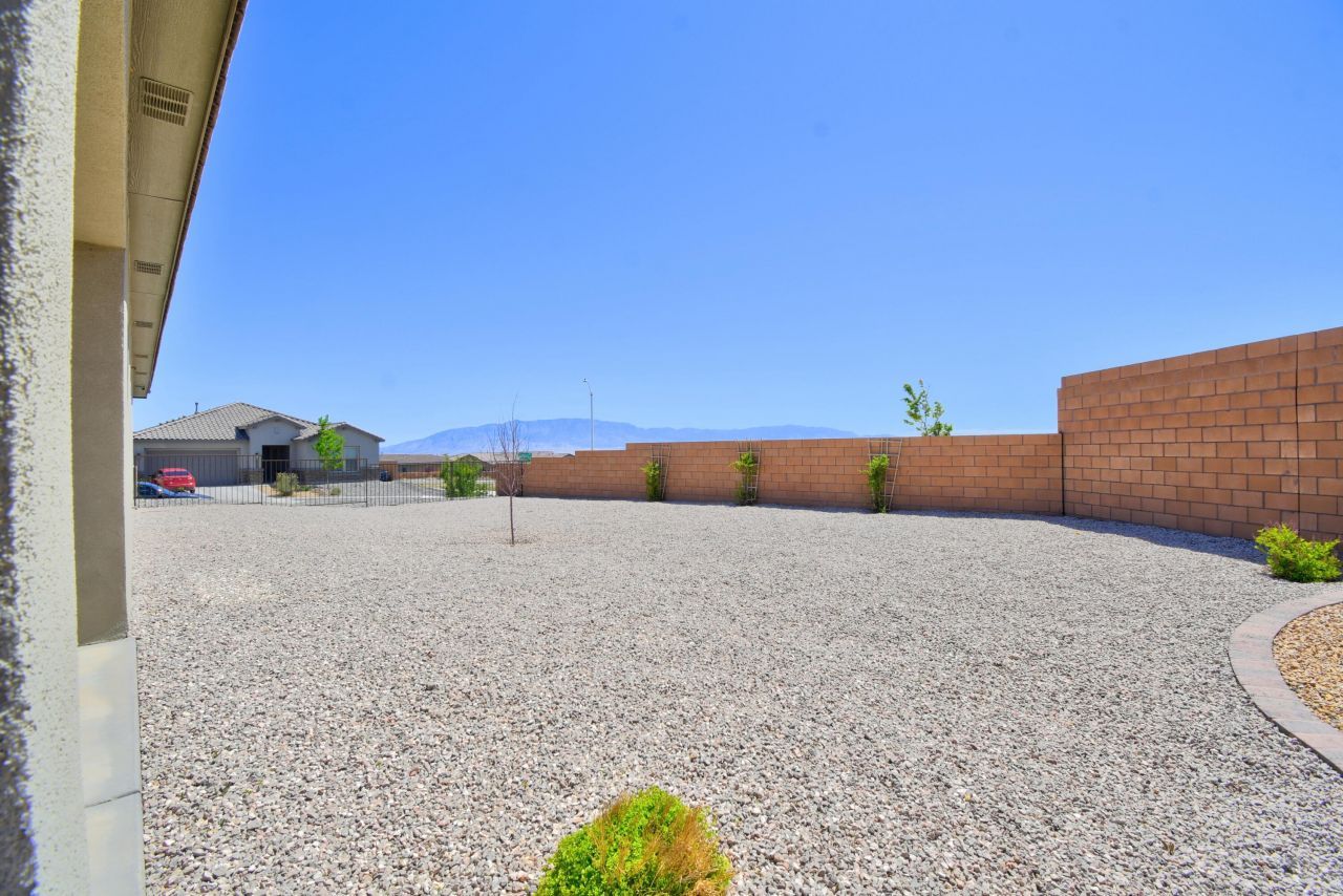 Albuquerque, New Mexico, 87114, United States, 4 Bedrooms Bedrooms, ,3 BathroomsBathrooms,Residential,For Sale,1793165