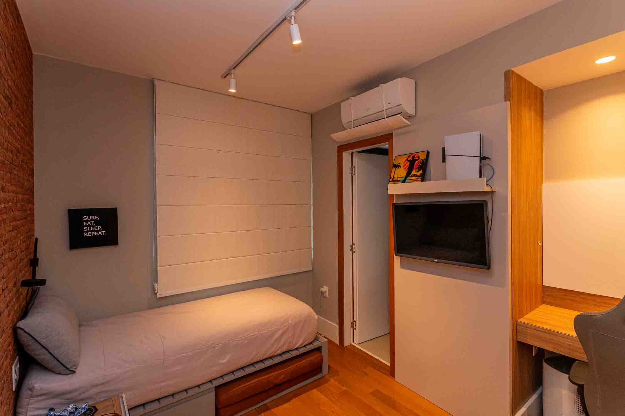  Renovated three-suite apartment in a prime residential location - 物件實景