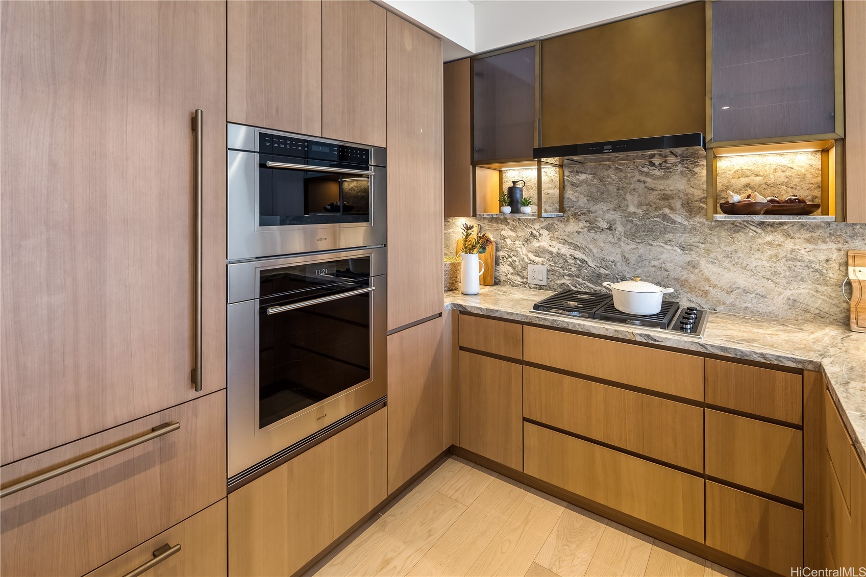 Honolulu, Hawaii, 96814, United States, 1 Bedroom Bedrooms, ,1 BathroomBathrooms,Residential,For Sale,1996229