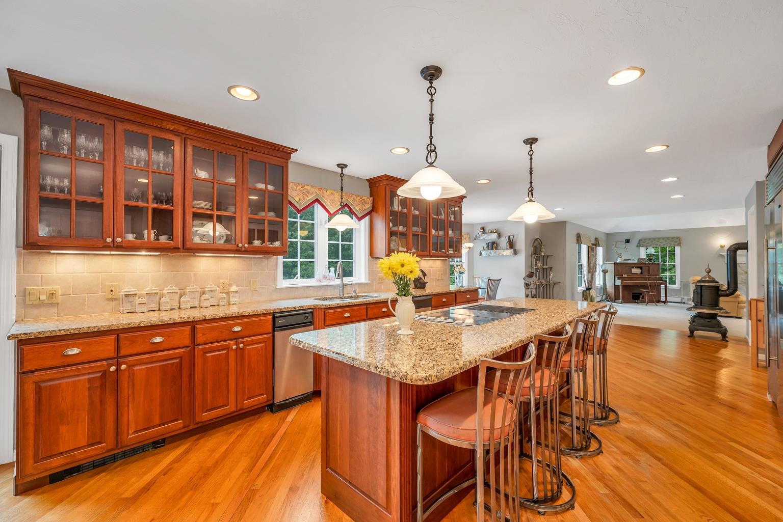 Gilford, New Hampshire, 03249, United States, 4 Bedrooms Bedrooms, ,4 BathroomsBathrooms,Residential,For Sale,1857235
