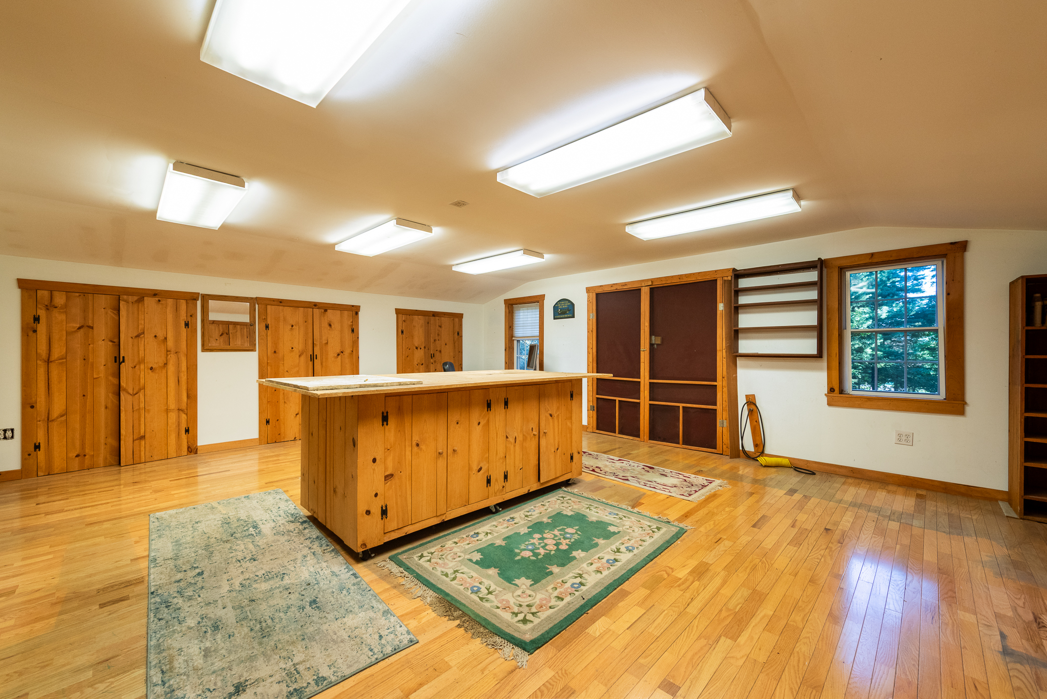  Secluded Country Oasis Nestled on 13 Acres of Privacy - 物件實景