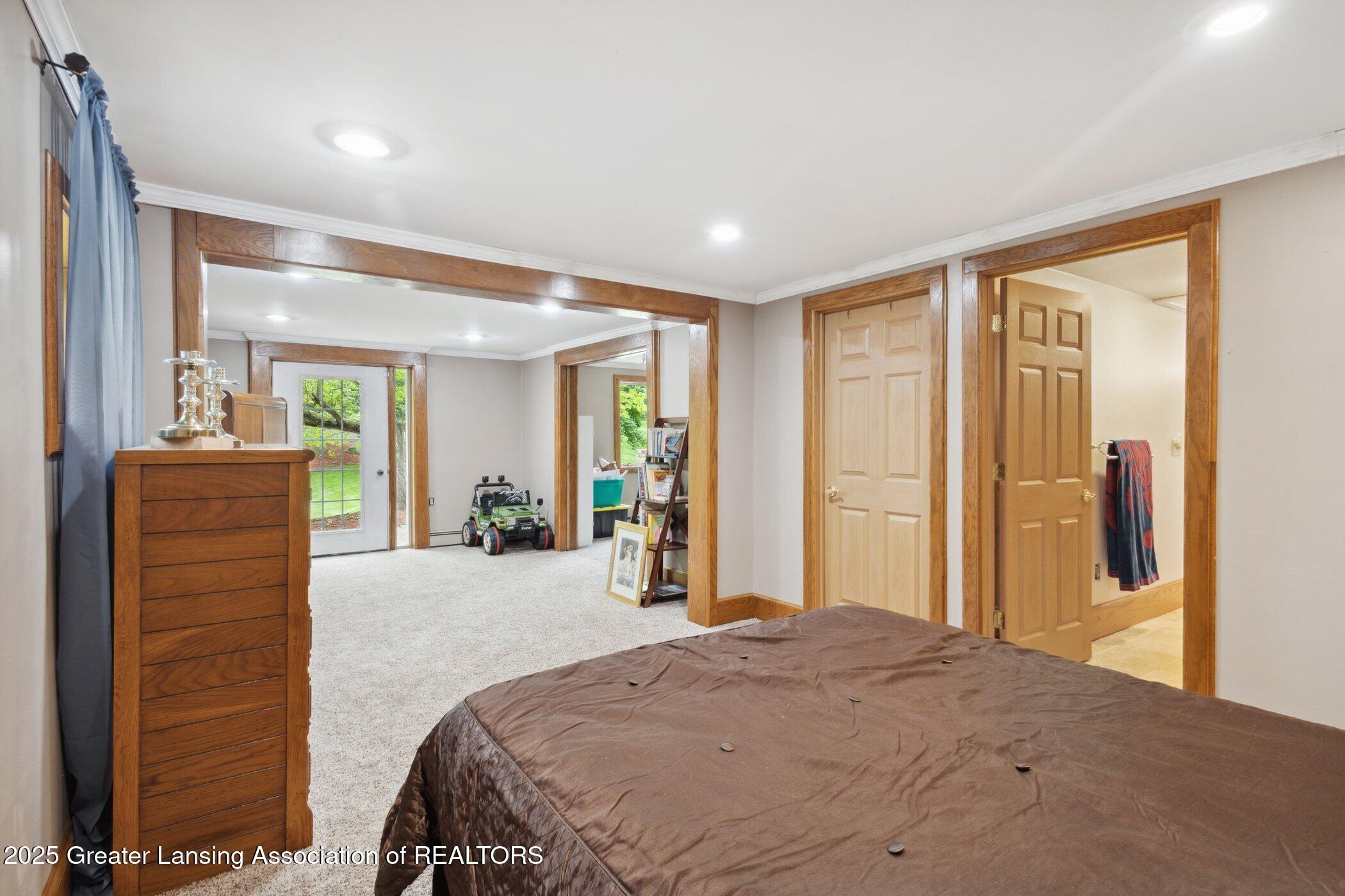 DeWitt, Michigan, 48820, United States, 4 Bedrooms Bedrooms, ,4 BathroomsBathrooms,Residential,For Sale,1911452