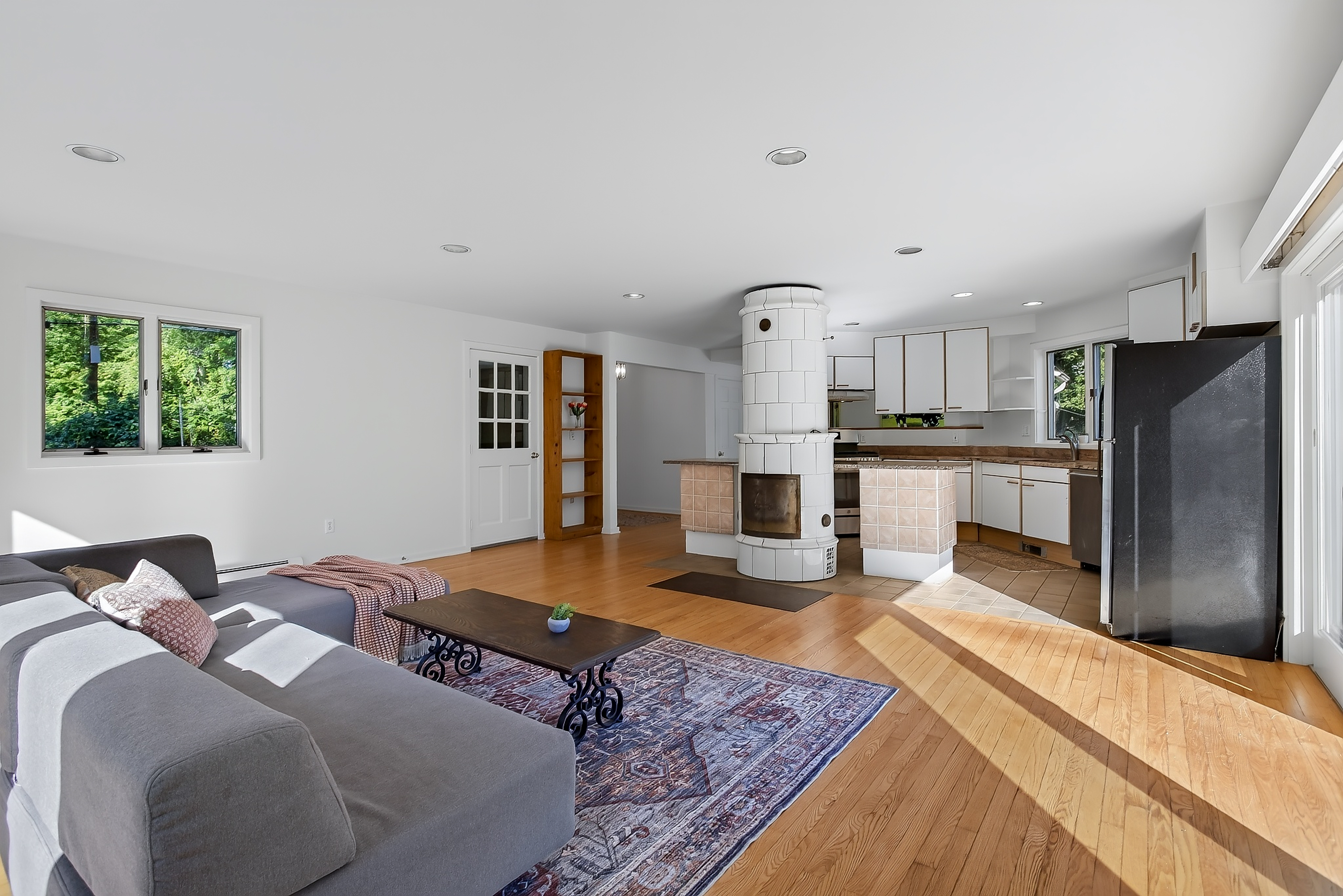  Light-Filled Contemporary Retreat Moments from Downtown - 物件實景