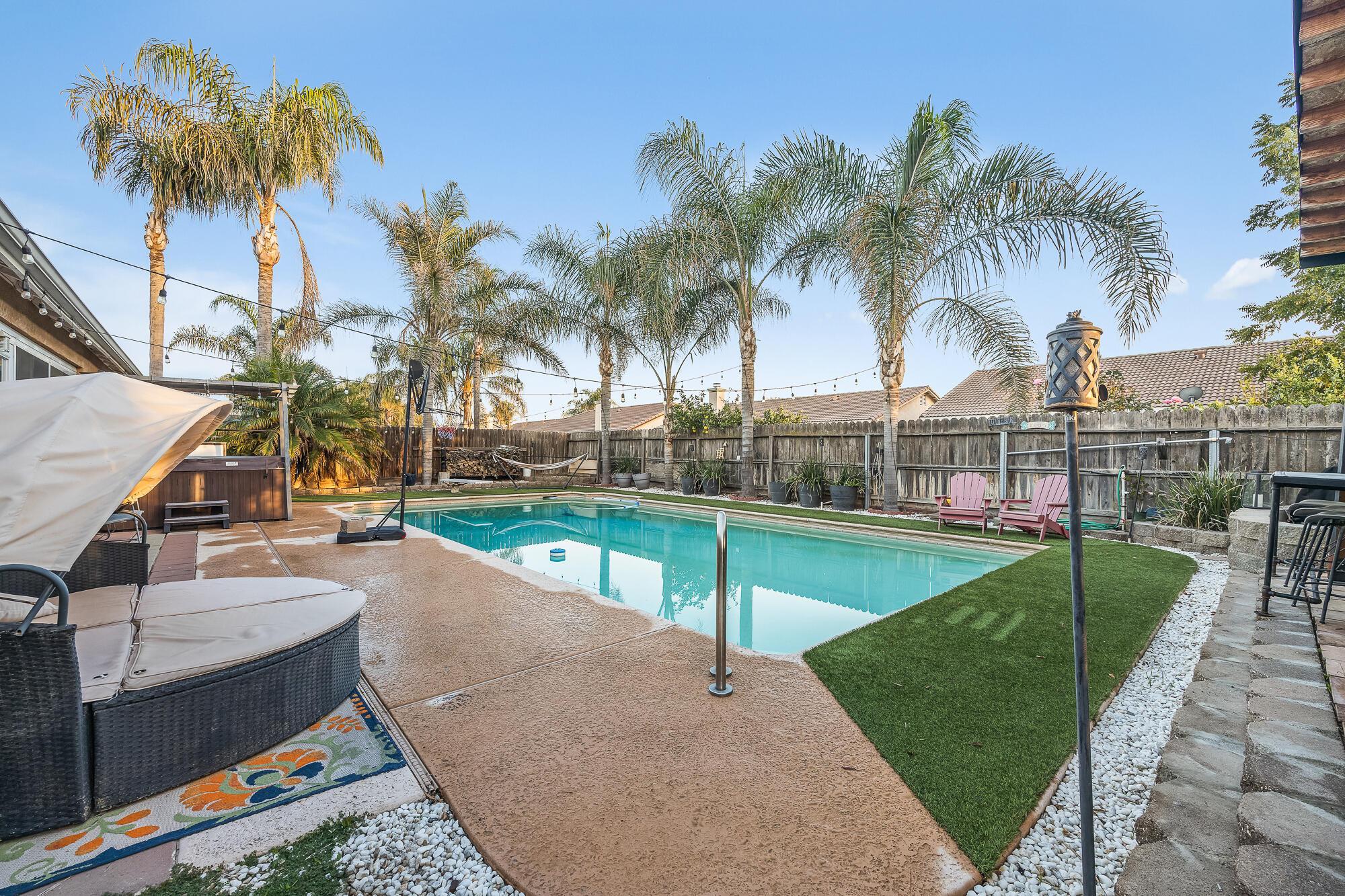 Hanford, California, 93230, United States, 4 Bedrooms Bedrooms, ,3 BathroomsBathrooms,Residential,For Sale,1985647